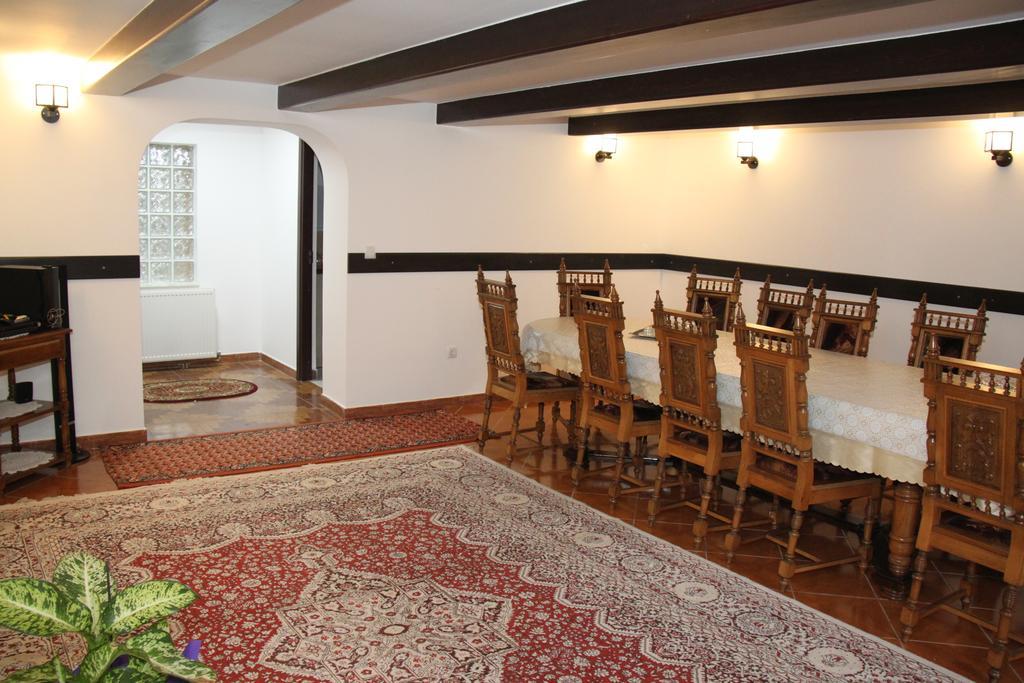 Pensiunea Casa Cristina Câmpulung Moldovenesc Exteriér fotografie